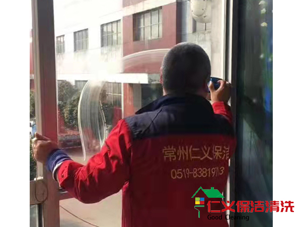 仁義清洗保潔案例-學(xué)校保潔.jpg